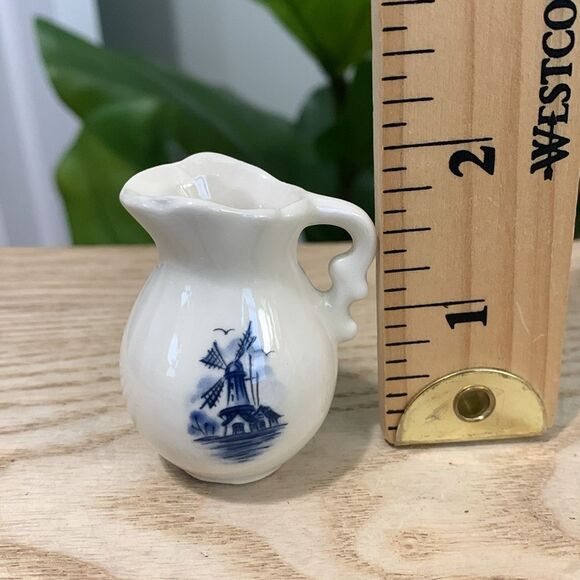Bundle Of Small Dutch Themed Blue &  White Ceramic Decor Pieces Windmill - Picture 14 of 17